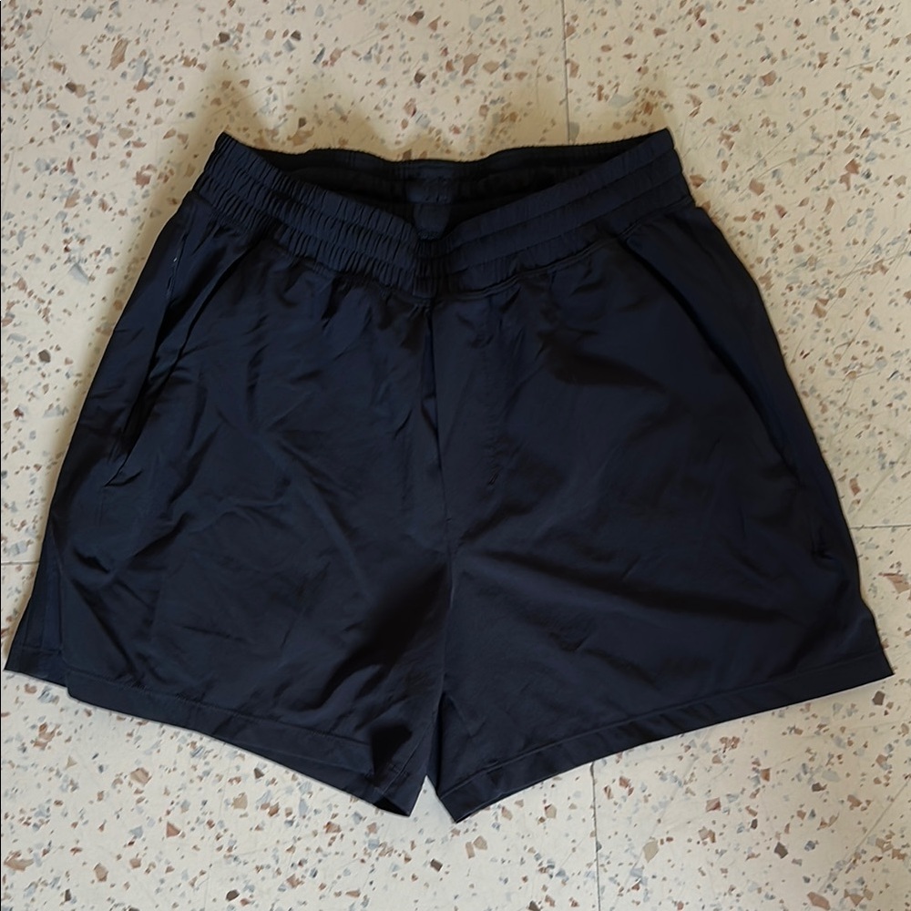 pacemaker 5 inch lululemon shorts